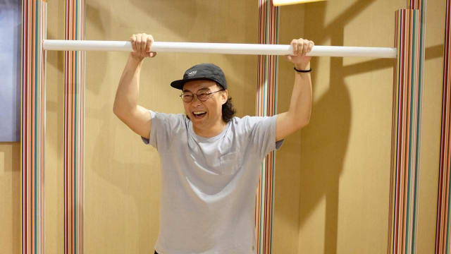 陈奕迅入住David Beckham设计的套房　木板床硬到睡不了