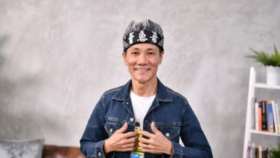 Getai Singer & 'Fish Selling Bro' Wang Lei Spends S$4K To Hire 2 Bodyguards In Malaysia; Jokes He Is As Popular As Jay Chou