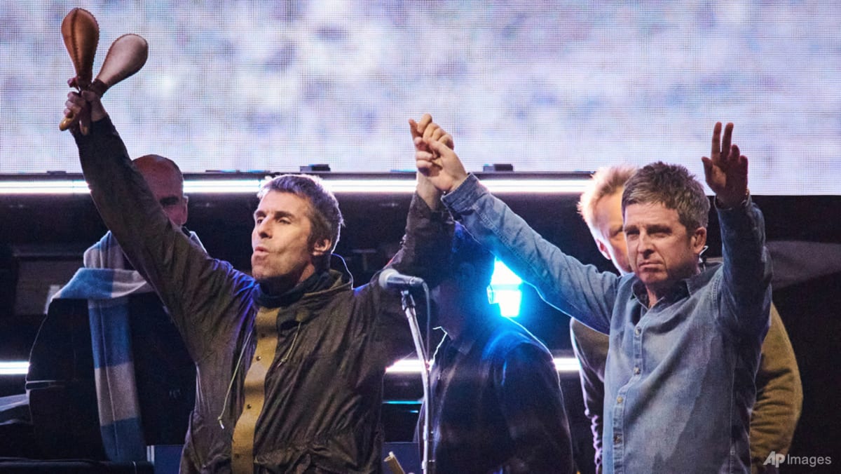 Phil Collins, Iron Maiden, Sade, Oasis, Wu-Tang Clan and Luther Vandross get into Rock Hall