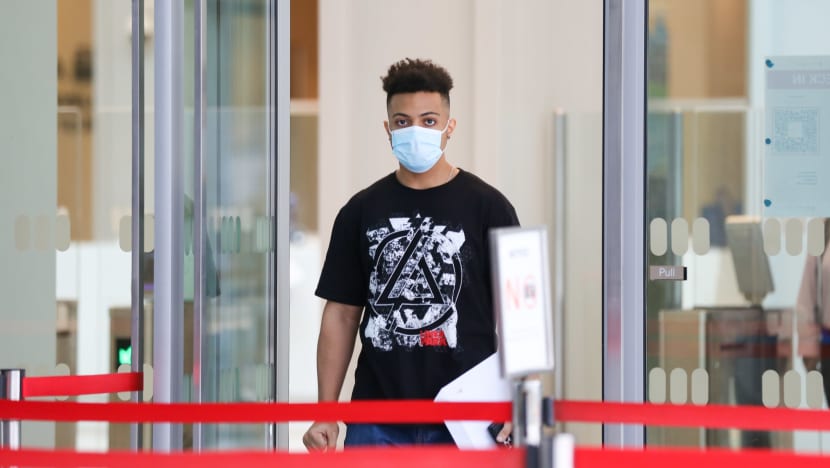 Pelajar didenda S$1,200, langgar peraturan COVID-19 pada perhimpunan Malam Tahun Baru di Clarke Quay