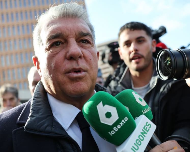 Laporta steps down as Barcelona president to seek re-election