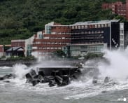 Typhoon Podul hits Taiwan