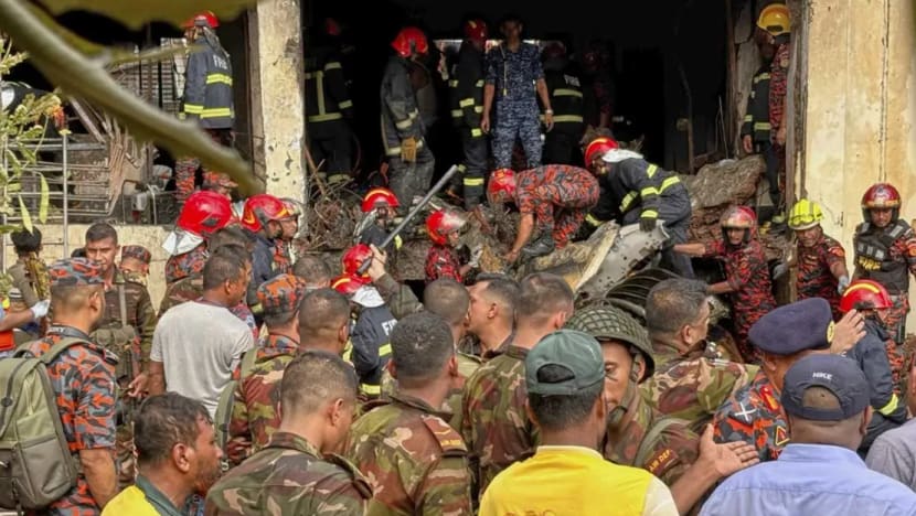 19 maut, lebih 160 cedera selepas jet Tentera Udara Bangladesh terhempas di kawasan kolej