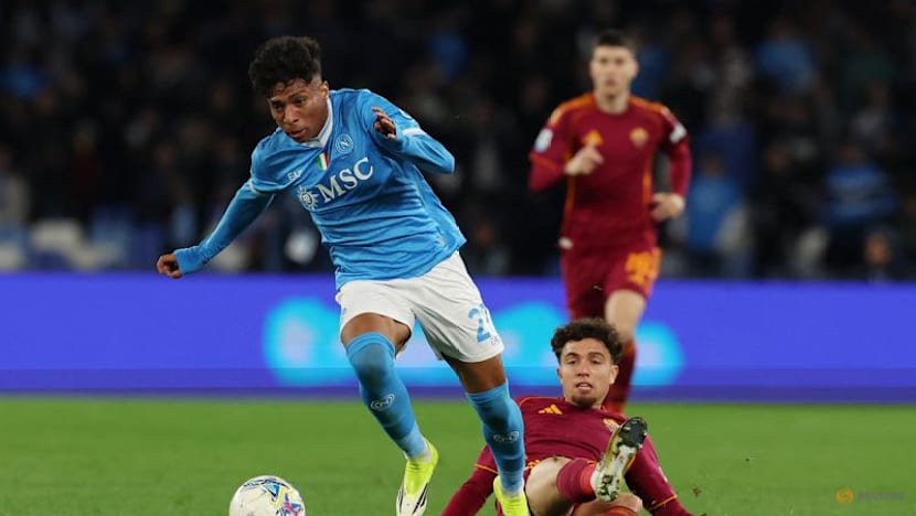 Napoli stay third after late goal earns 2-2 draw with Roma