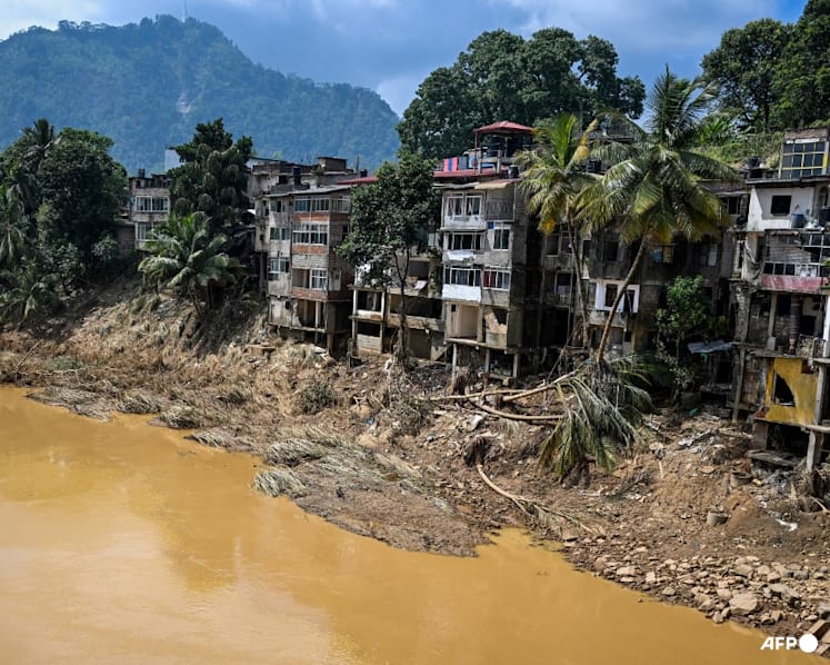 Singapore government to contribute US$100,000 to support relief efforts in cyclone-hit Sri Lanka