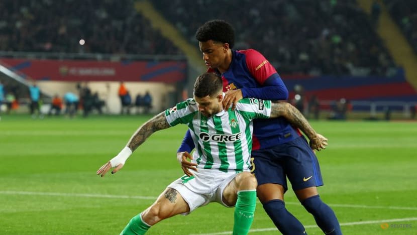 Barcelona held by Betis, miss chance to extend league lead