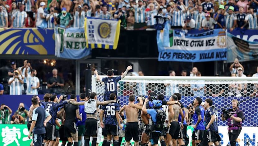 Argentina late show sinks England and sets up World Cup final against Spain
