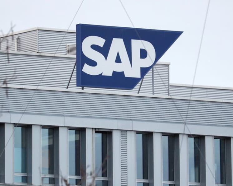 US software stocks slump as AI disruption fears take over