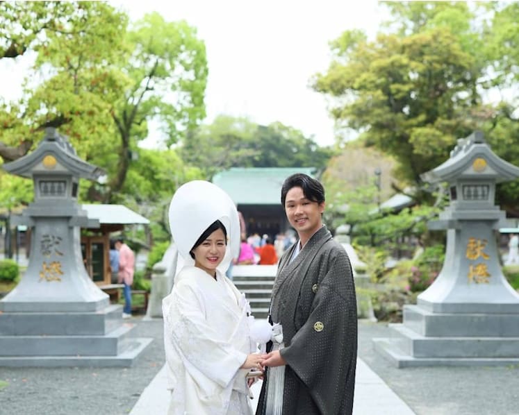 Singaporean actor-artist Chen Xi and wife host Japan wedding ceremony with guests from across the globe