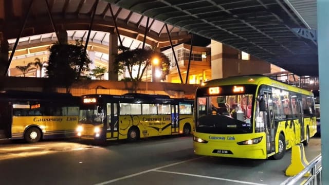 本月16日起 第二通道巴士车道禁止轿车载客或通行