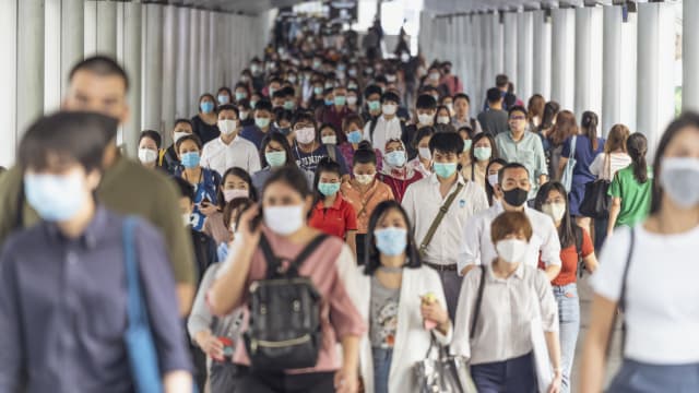 泰国冠病病例激增 两天通报2万8000多起新病例