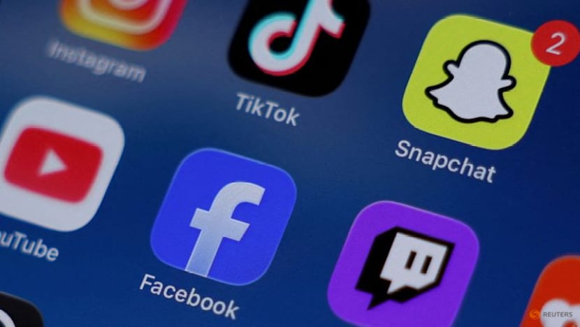 India tightens grip on social media with new three-hour takedown rule