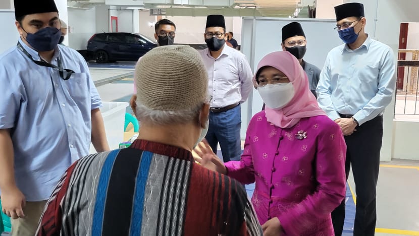 Presiden Halimah: Usaha Masjid Assyakirin tawar pelbagai khidmat cerminkan kerelevanan masjid kepada keperluan masyarakat majmuk Presiden Halimah: Usaha Masjid Assyakirin tawar pelbagai khidmat cerminkan kerelevanan masjid kepada keperluan masyarakat majmuk