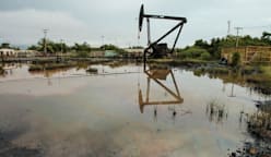 வெனிசுவேலாவின் கச்சா எண்ணெய் -  ஏற்றுமதி செய்வது எளிதா?