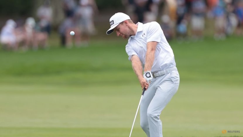Neergaard-Petersen takes lead at Australian Open, McIlroy stays in hunt