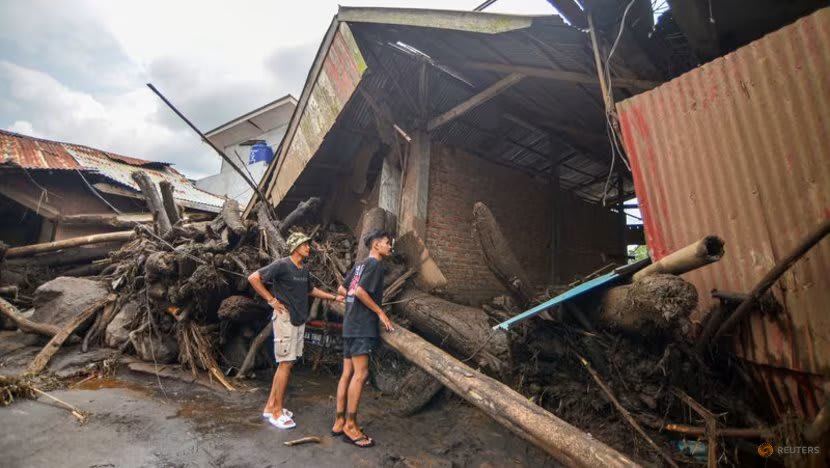 Korban jiwa banjir lahar dingin Sumbar meroket jadi 67, pemerintah akui lengah padahal sudah diperingatkan