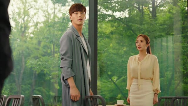 金秘书为何那样（第14集）：李英俊讨好金秘书姐姐们