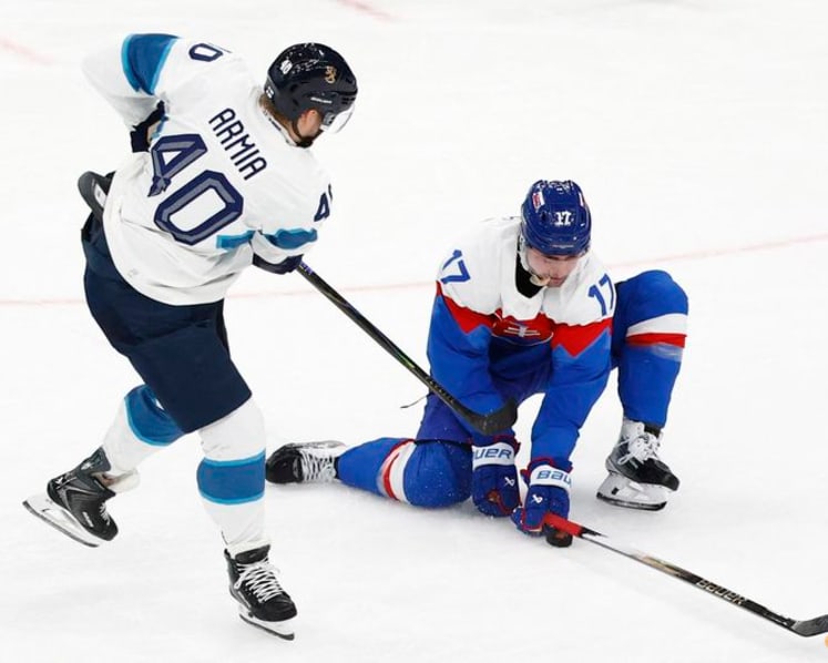 Ice hockey-Finland thump Slovakia to win men's bronze