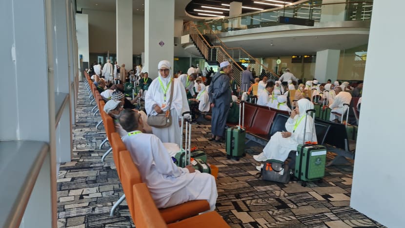 Jemaah haji SG terkandas dalam pesawat Saudi Airlines lebih 4 jam; diminta pulang ke rumah