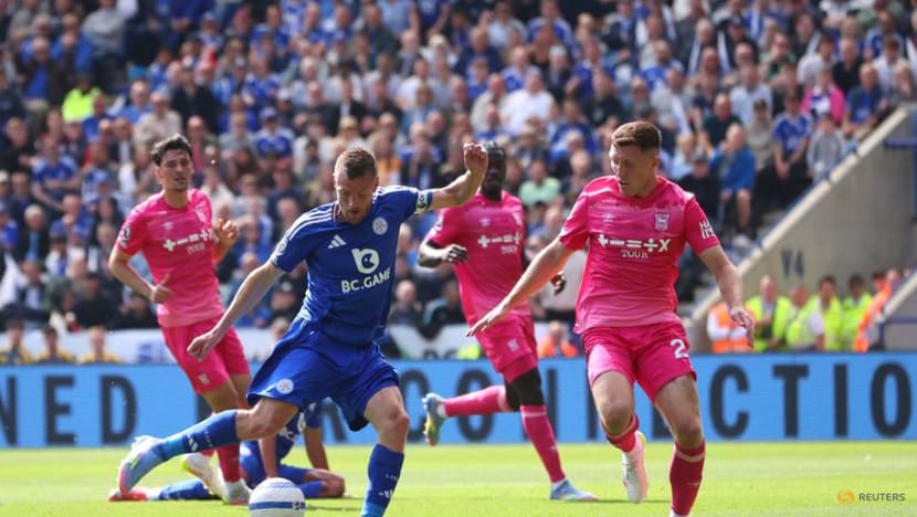 Vardy scores on farewell as Leicester beat Ipswich 2-0