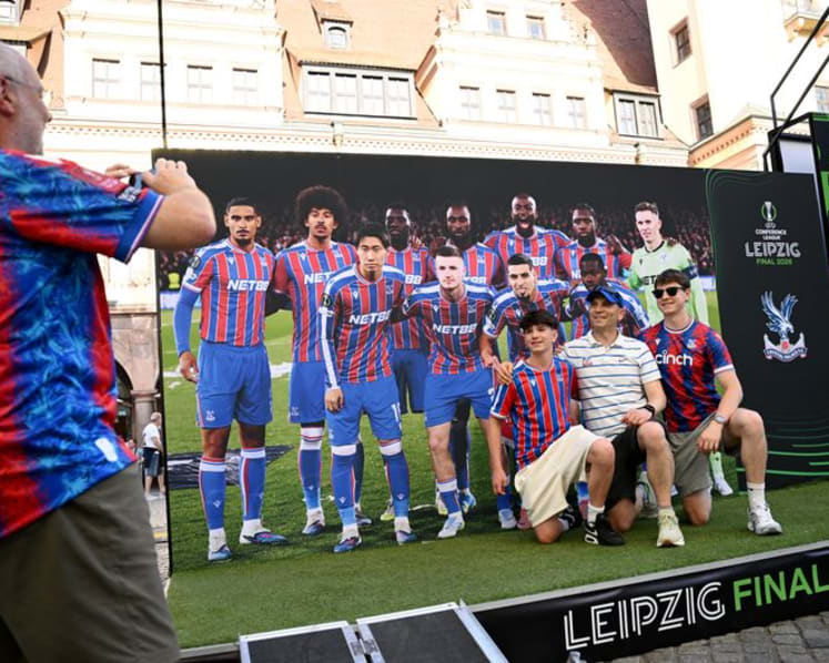 Rayo and Palace supporters soak up sun ahead of Conference League final
