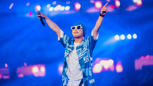 卷入网红命案形象大跌，黄明志跨年压轴演唱被除名