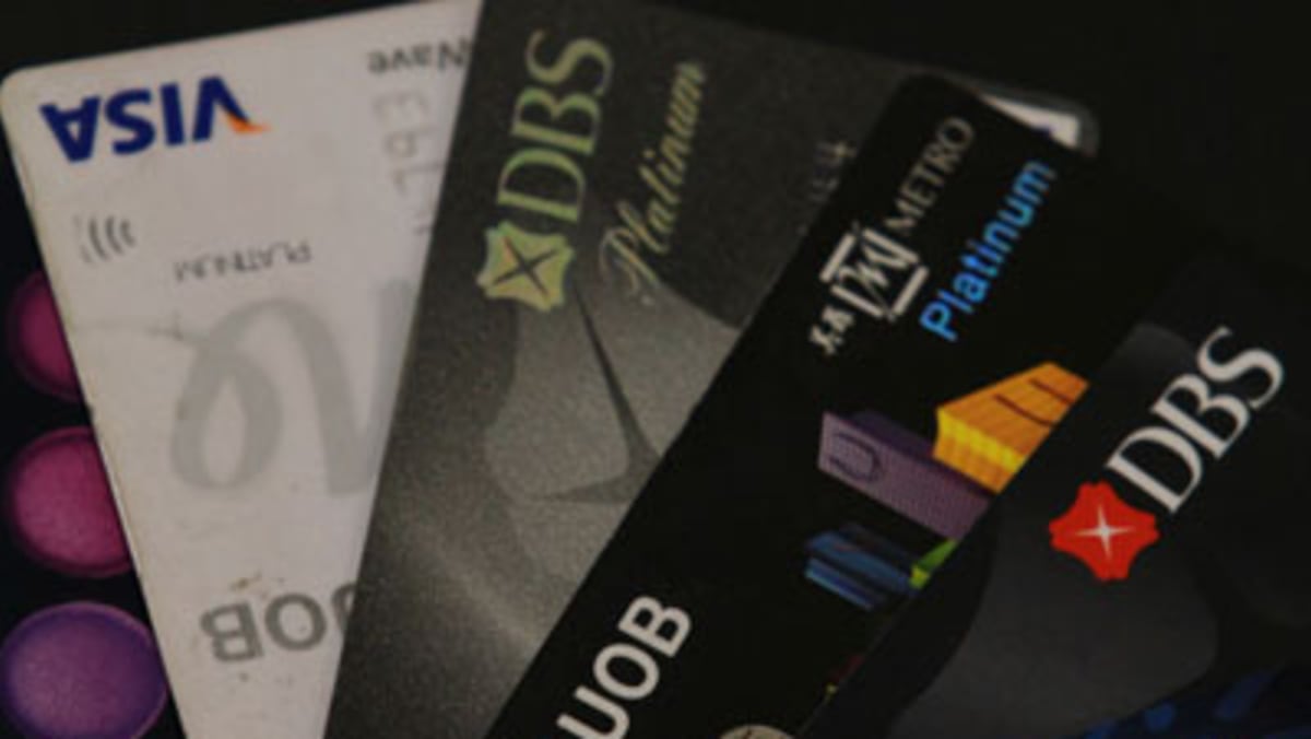 Four banks hit by credit card fraud - TODAY