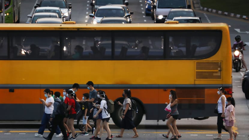 Covid-19 infections in S’pore cross 200,000 mark as 2,470 new cases reported; 14 more deaths bring tally to 421