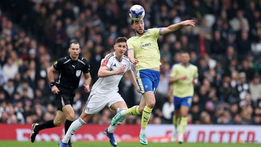 Southampton strike late to dump Fulham out of FA Cup