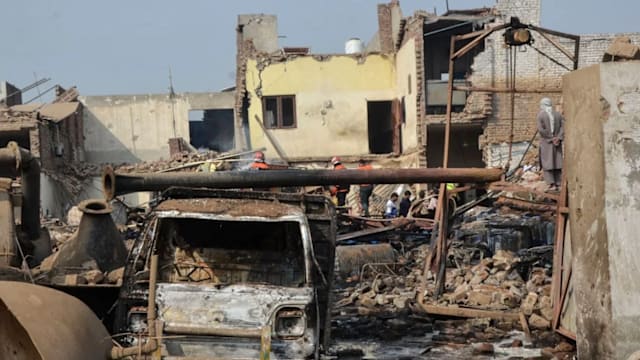 巴基斯坦一家工厂发生爆炸  至少18人死亡21人受伤