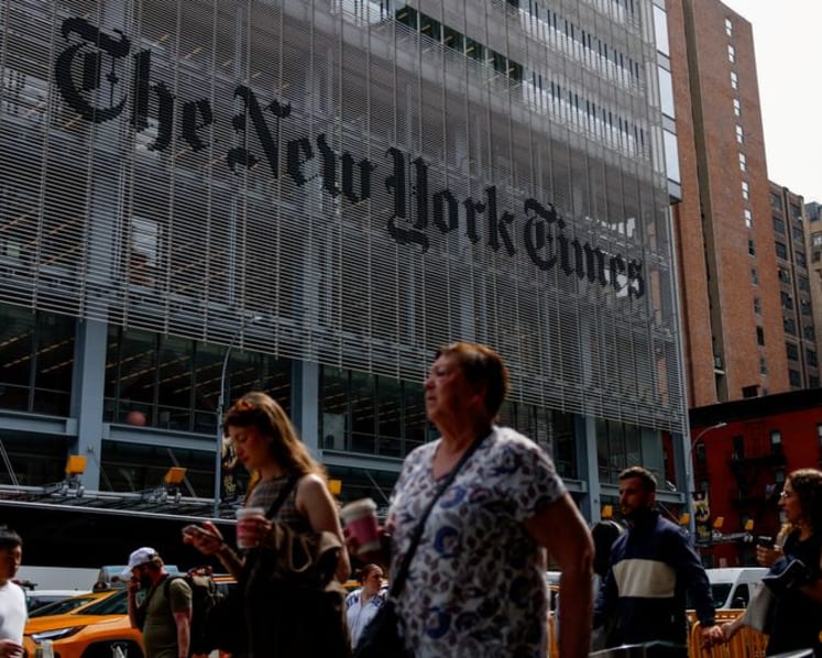 New York Times' slower subscriber growth in busy news cycle sparks share selloff
