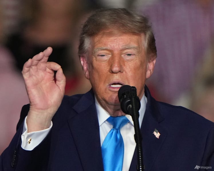 White House denies Trump suggested Iran should 'take out' US cities