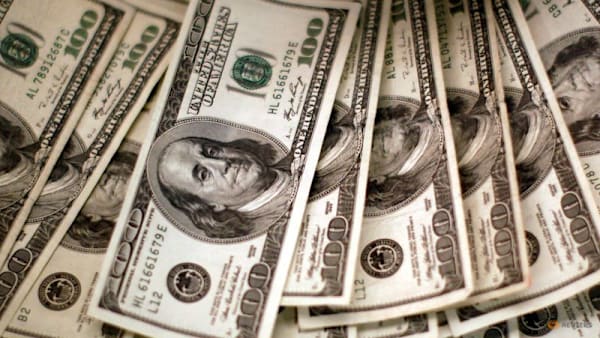 Dollar strengthens as traders await return of US data