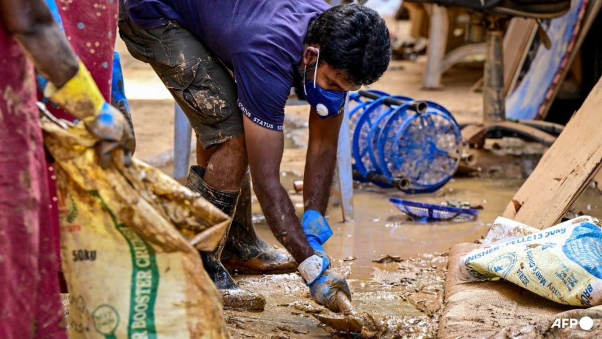 Rains hamper Sri Lanka cleanup after deadly floods
