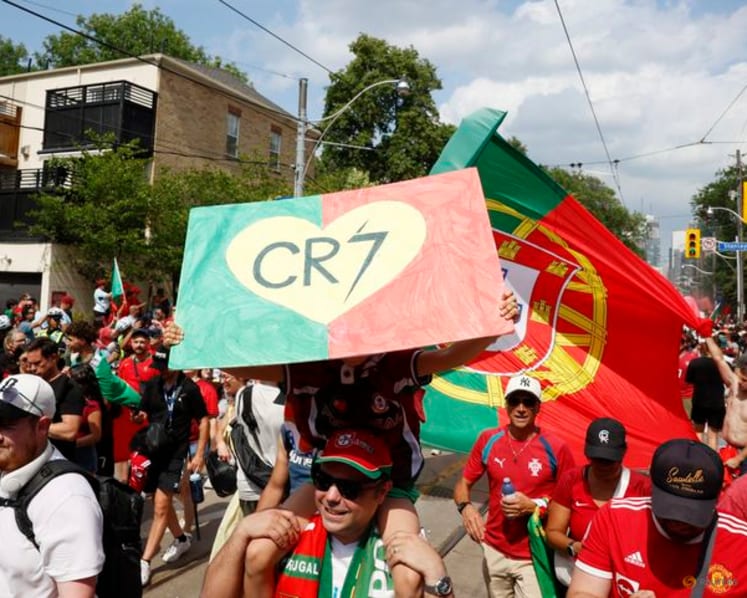 One last dance: Portugal and Croatia fans march in Toronto heat to see Ronaldo and Modric