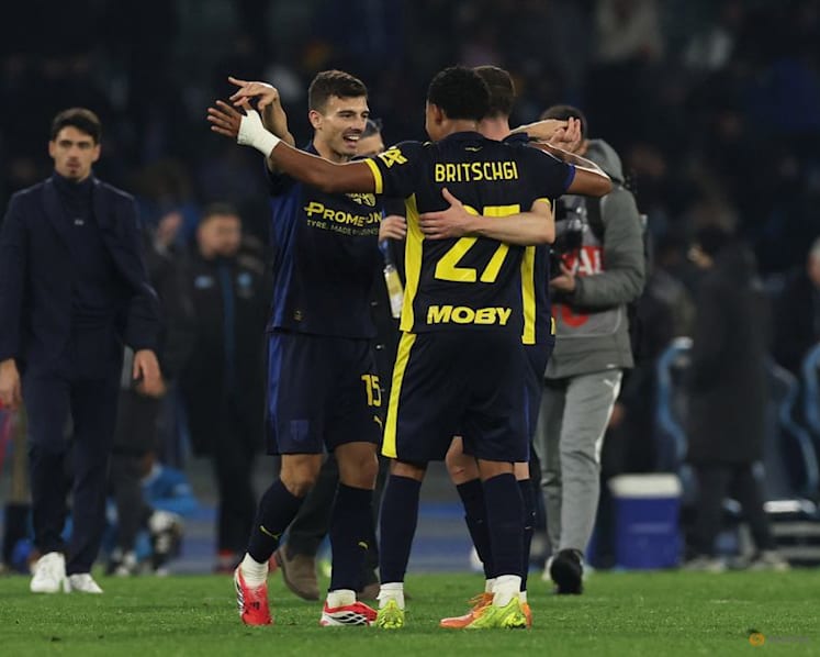Napoli's title defence hit by scoreless draw with Parma