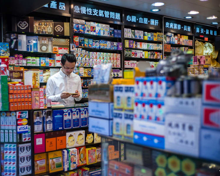 Singaporean tourist’s US$3,900 herb bill exposes 'unscrupulous' tactics in Hong Kong pharmacies