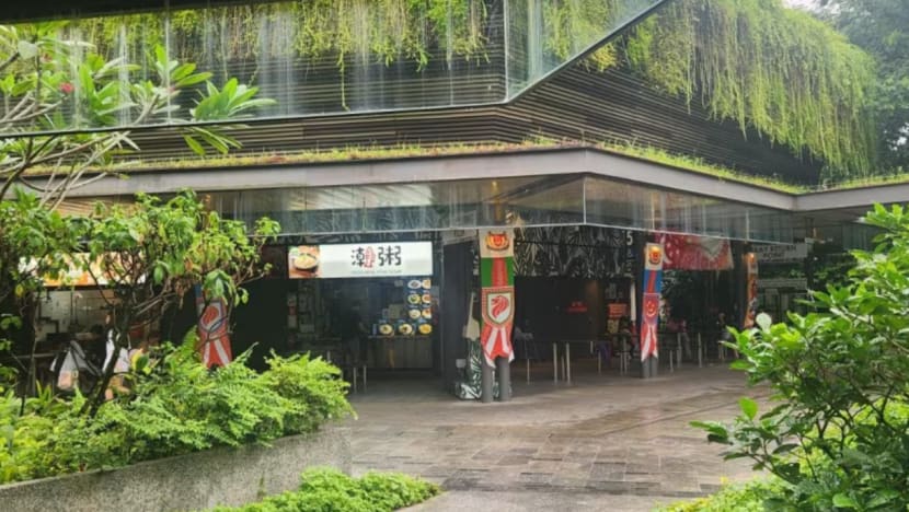 Tiada tindakan dikenakan sekiranya pegerai Pusat Penjaja Bukit Canberra tidak tawar makanan percuma kepada penduduk memerlukan: Ong Ye Kung