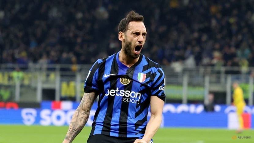 Inter extend lead at the top with comeback win over bottom club Monza
