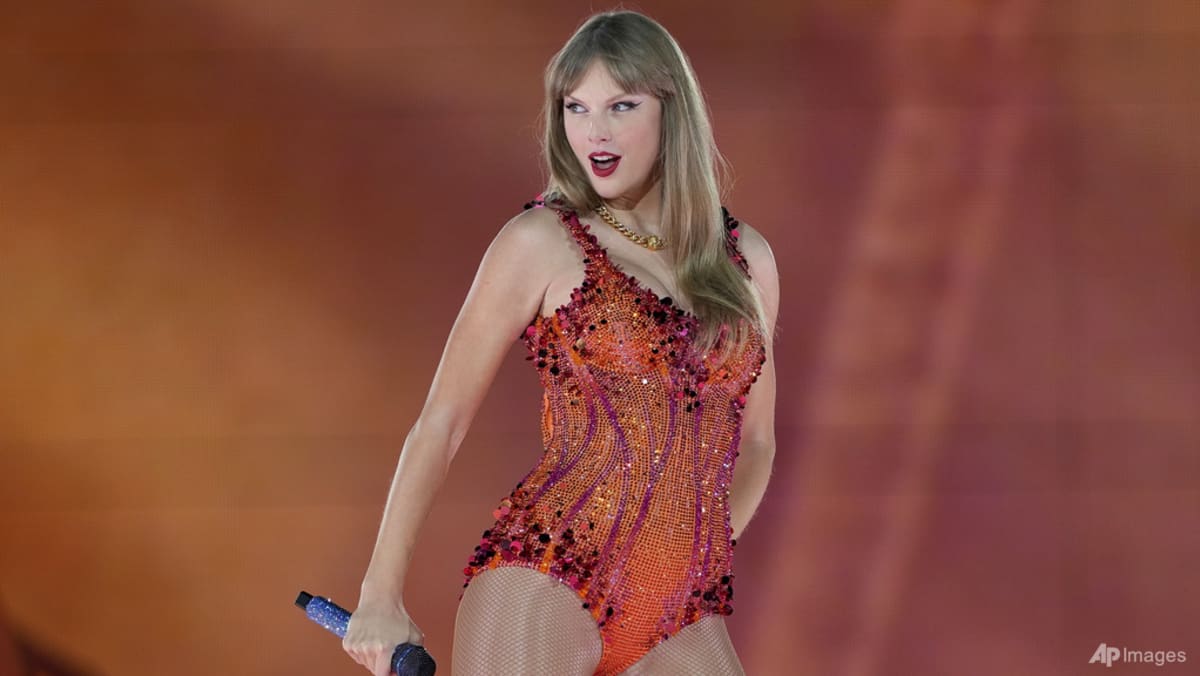 Taylor Swift's The Life Of A Showgirl makes history by selling 4 million copies in first week