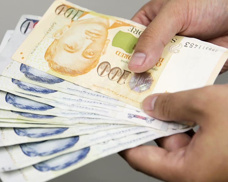 Covid-19: Singdollar hits 3-year low against US dollar, weakens against regional currencies