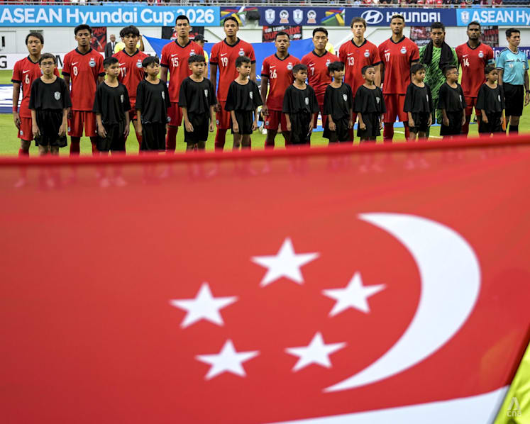 Singapore hold heavyweights Vietnam to a draw at ASEAN football championship