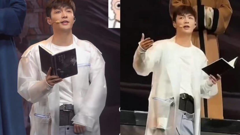 Lay Zhang Has Wardrobe Malfunction During Musical Rehearsal; Fans Say How He Handled It Was "Too Cute" Lay Zhang Has Wardrobe Malfunction During Musical Rehearsal; Fans Say How He Handled It Was "Too Cute"
