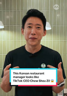 Did we just spot the Korean doppelgänger of TikTok CEO Chew Shou Zi?!  Gu Jaeyoon is the restaurant manager at popular Korean cold noodle restaurant chain Gwanghwamun Mijin, and is in town to oversee the opening of its first Singapore outlet! We can’t help but spot his resemblance to the TikTok boss man, although we are also distracted by the sashimi-topped buckwheat soba here! 🥹 #8dayseat #tiktok #soba #sgfyp