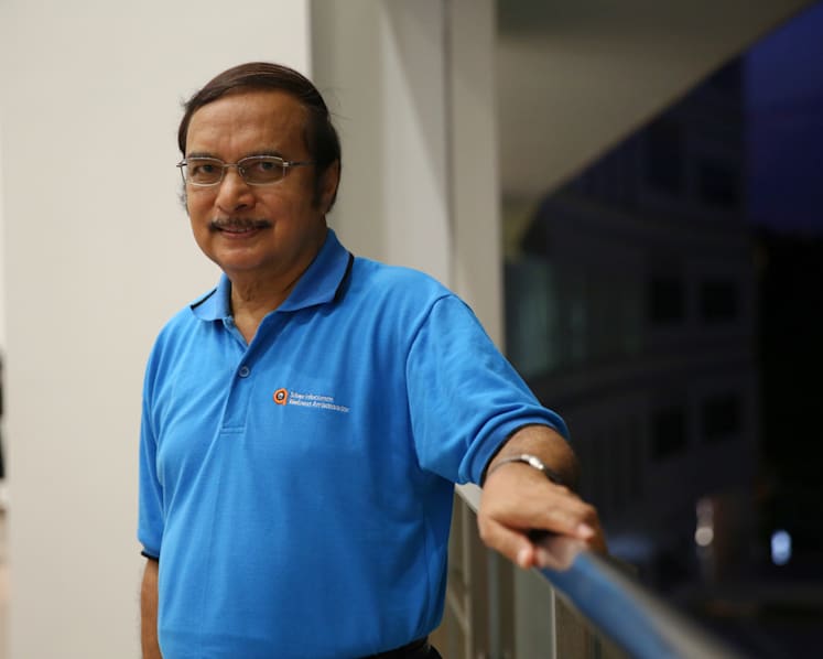 70-year-old helps fellow seniors get up to speed with IT