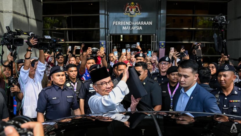 Petrol subsidy cuts for top 15% of income earners, increased minimum wage as Malaysia unveils record US$97.8 billion Budget Petrol subsidy cuts for top 15% of income earners, increased minimum wage as Malaysia unveils record US$97.8 billion Budget