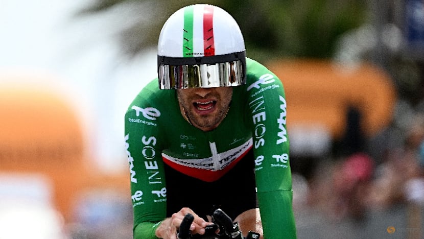 Ganna wins Giro stage 10 time trial, Vingegaard fails to take pink