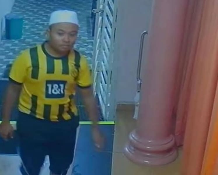 Disabled teen pleads guilty to sexually assaulting schoolgirl, 10, at mosque in Selangor