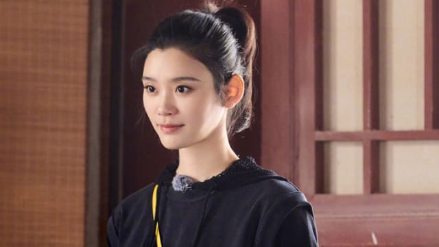 奚梦瑶“生孩子不痛”　挨酸顶级炫富