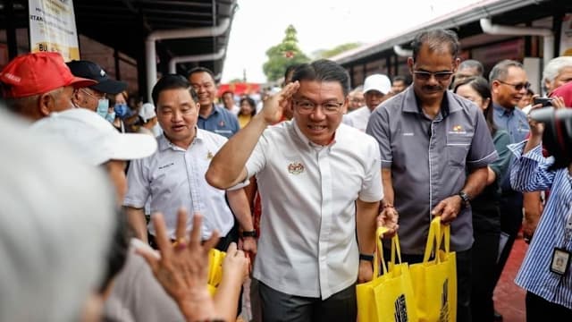 在新山乱丢垃圾 多三名新加坡人被罚